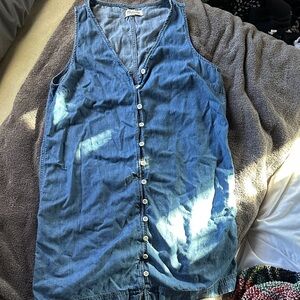 Madewell Blue Sleeveless Button-Down Shirt